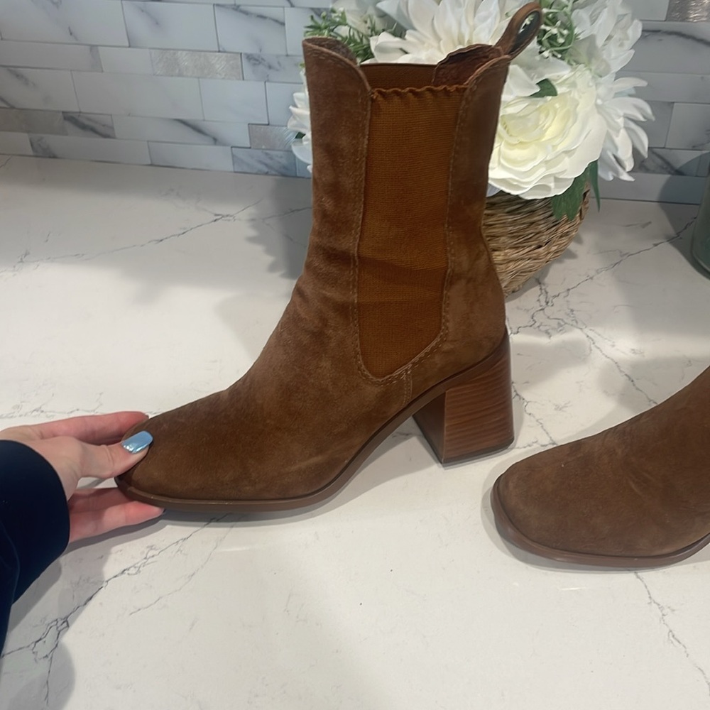 Vintage Steve made  Suede brown Ankle Boots 8 M